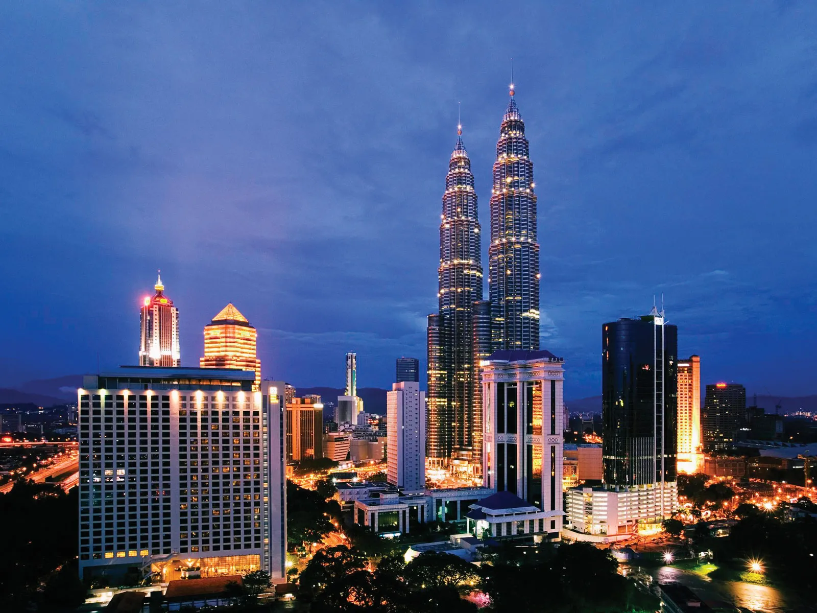 Kuala Lumpur skyline with Petronas Towers at dusk